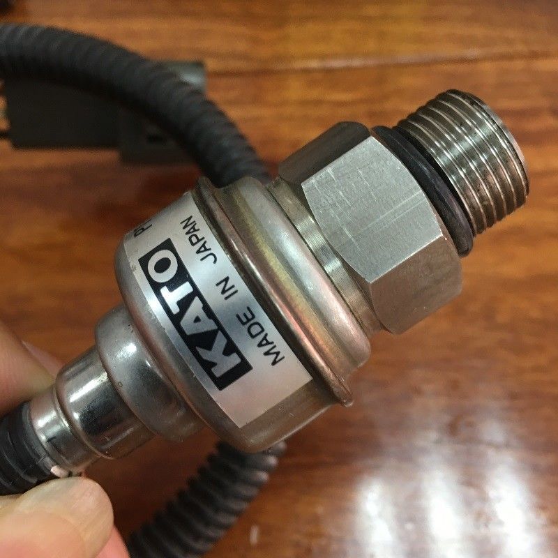 Kato Hoogdruk Sensor Schakelaar, 24V Olie Druk Schakelaar Voor Graafmachine